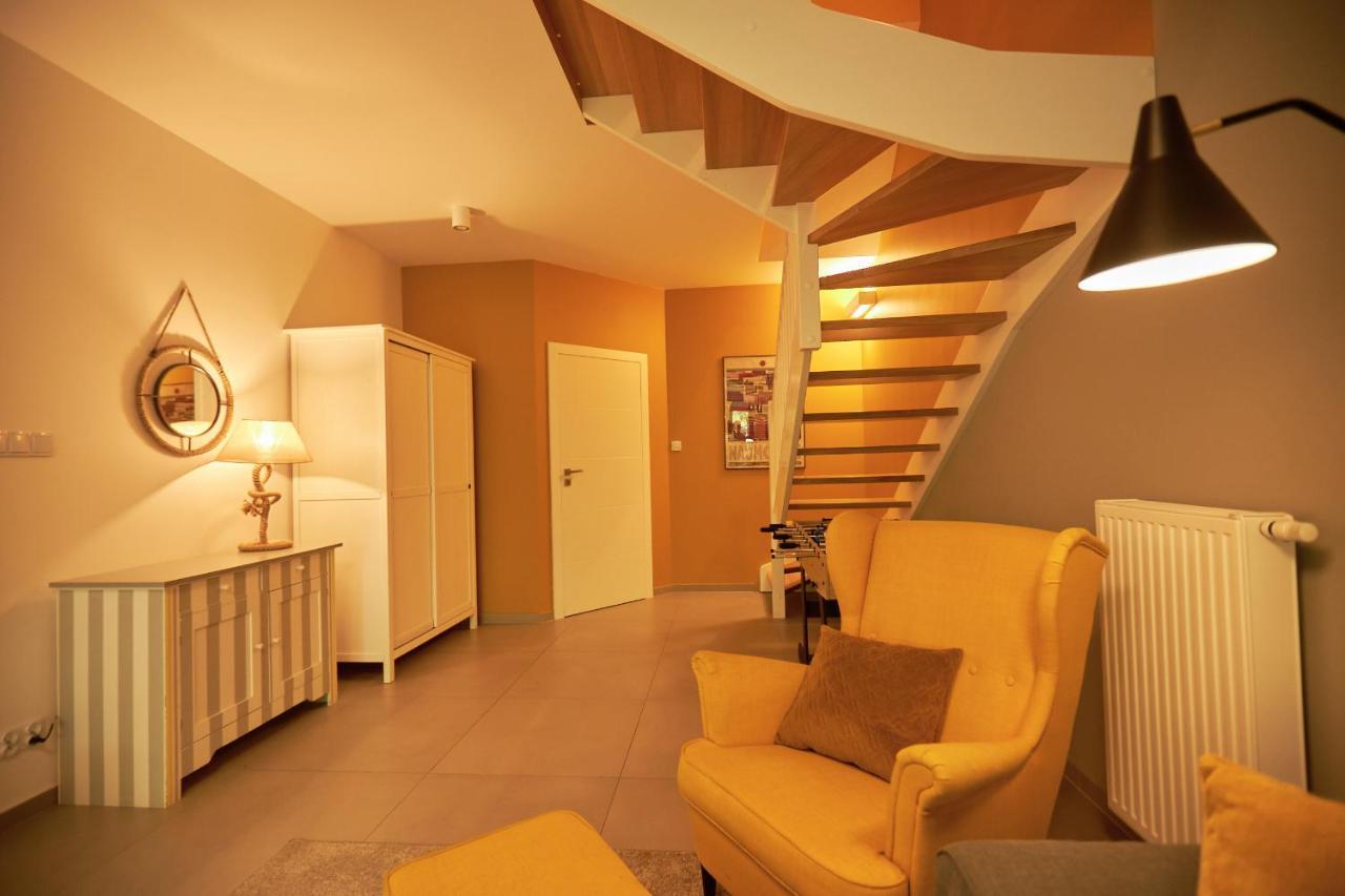 Seayou Yellow House Villa Rogowo  Exterior photo